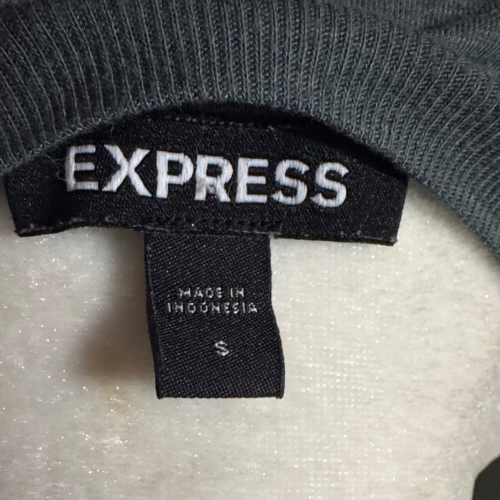 Express Heather Green Women's Short Sleeve Tee - Picture 2 of 3